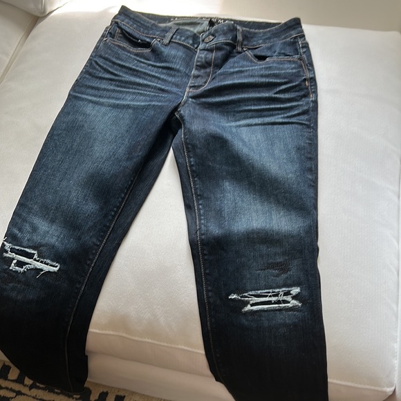White House Black Market Skinny Jeans. Size 4 - Picture 2 of 4